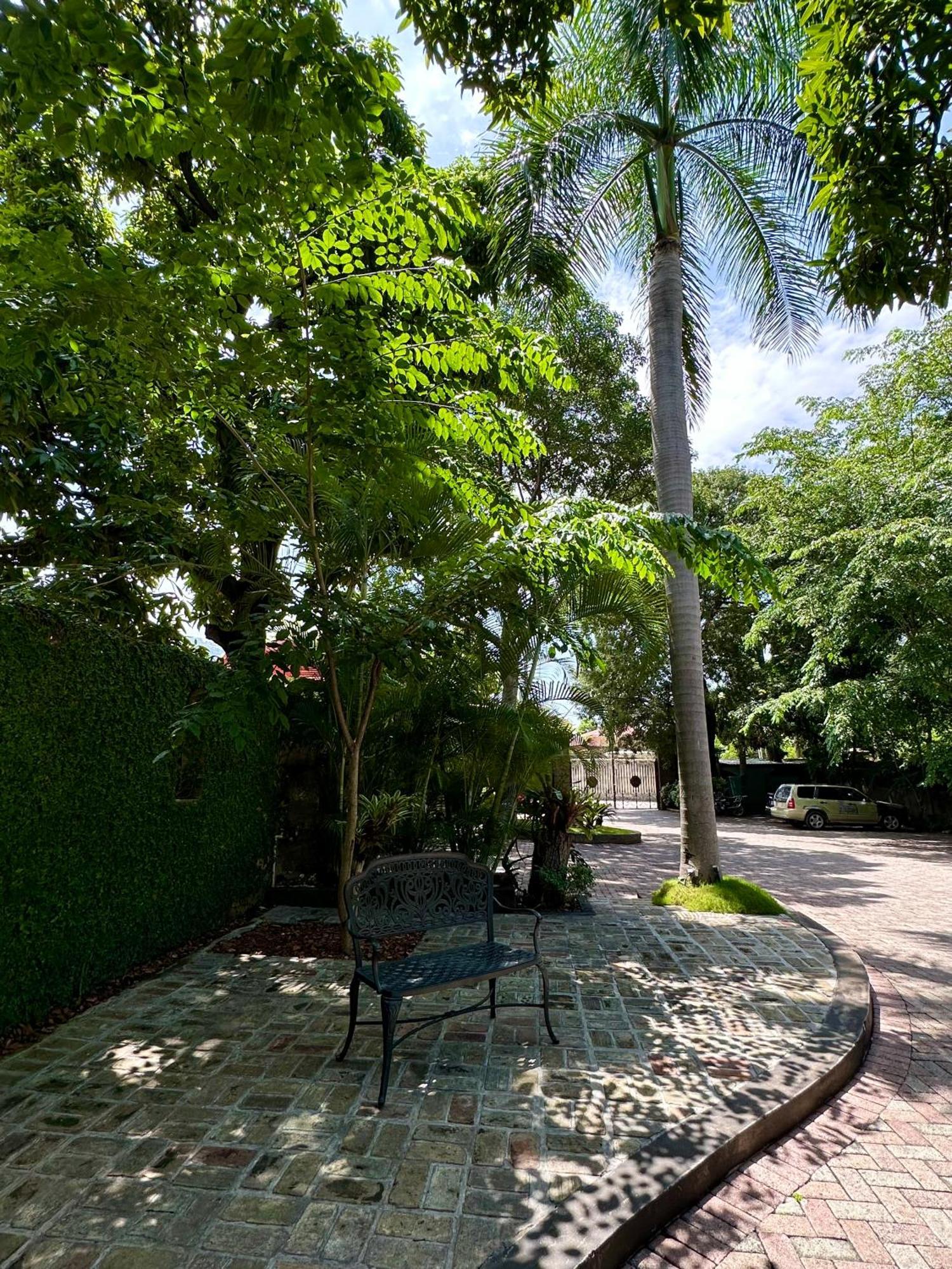 Hotel Villa Therese Port-au-Prince Exterior photo